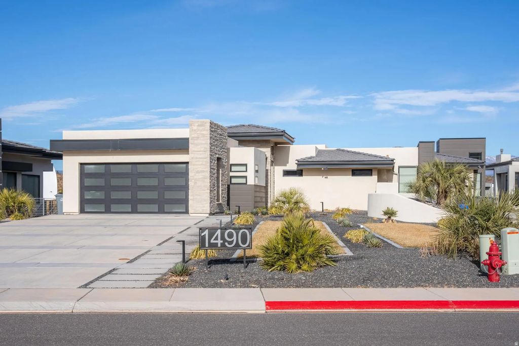 1490 W Torrey Rd, Hurricane