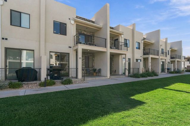710 W Akoya Pearl St 85, St. George