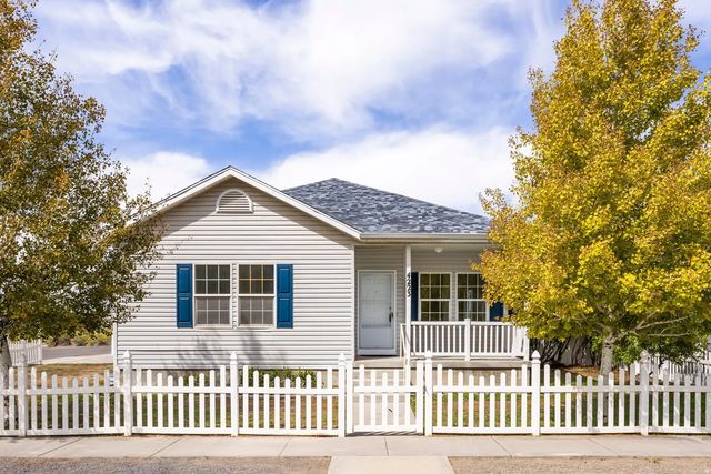 4223 N Pinion Cir W, Eagle Mountain