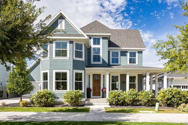 462 W Founders Blvd, Saratoga Springs