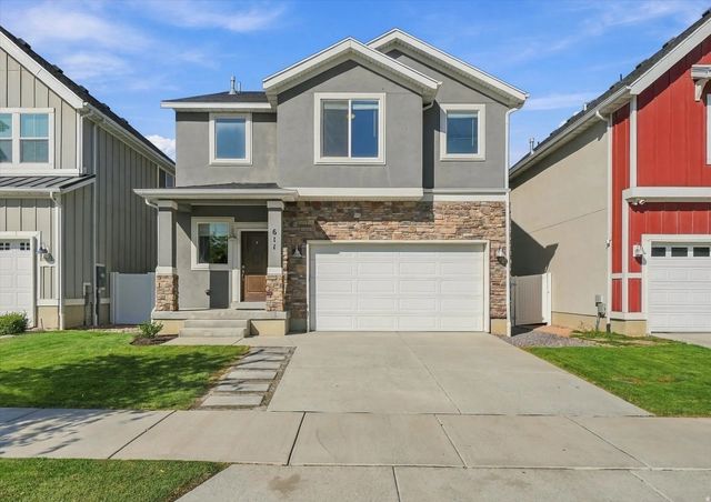 611 S Locust Dr E, Saratoga Springs
