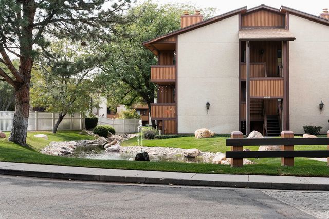 6886 S Countrywoods Cir 1d, Midvale