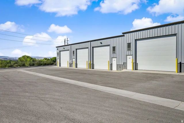 24 E Industrial Dr D23, Washington