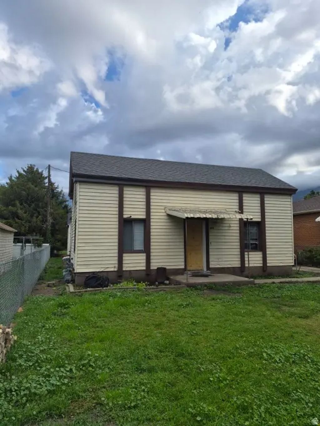 870 W 300 S, Provo
