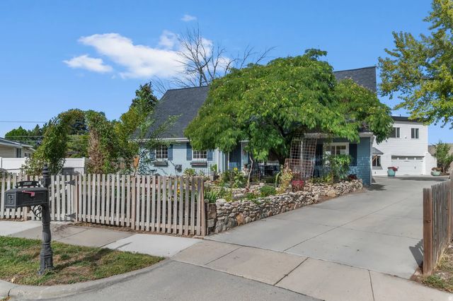 6482 S 2520 E, Cottonwood Heights