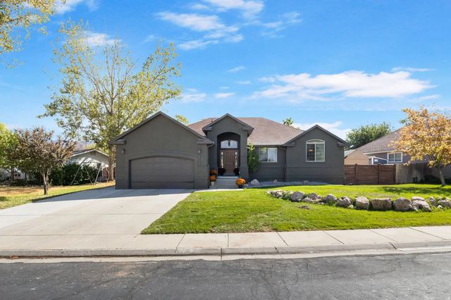 495 Country Club Dr, Stansbury Park