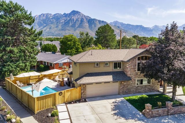 3711 S Le Corbusier Cir, Millcreek