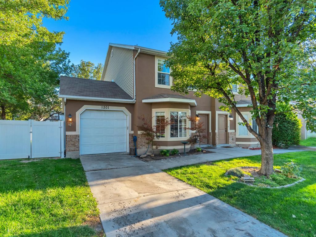 1201 W Glencoe Dr S, Murray