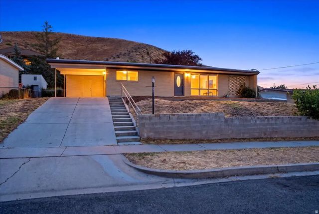 184 E Broadway St S, Tooele