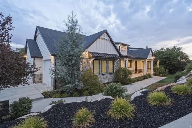 2522 E Thurston Ln, Layton