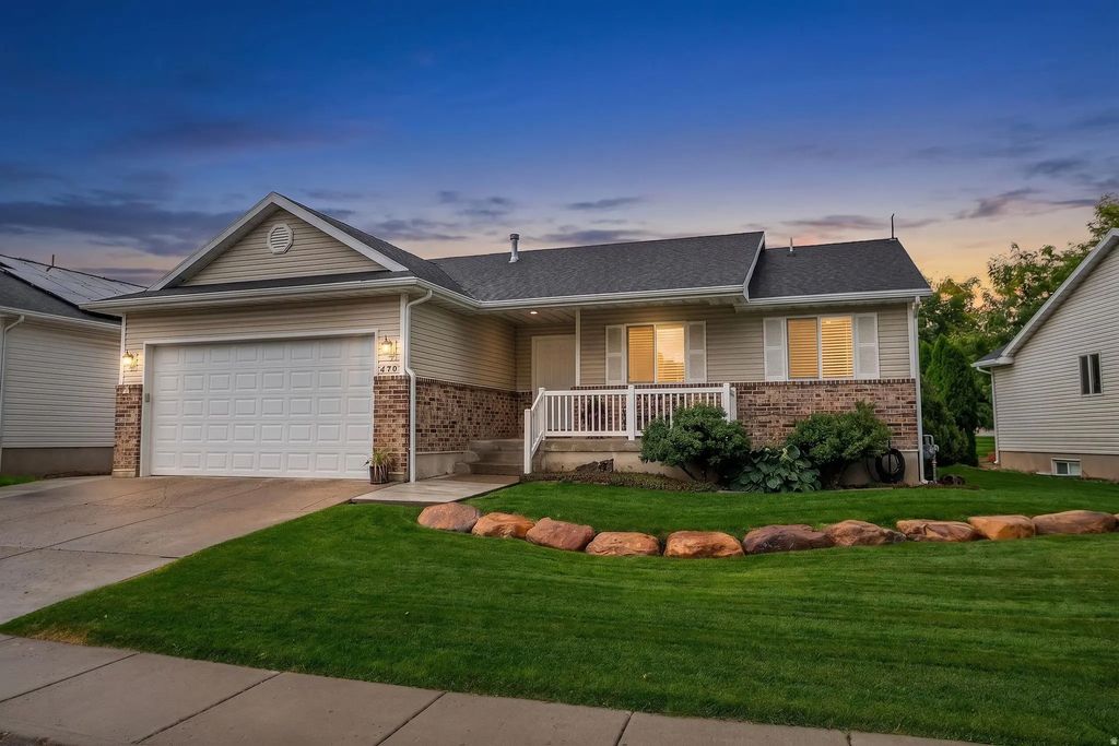 470 E Red Oak Dr N, North Logan