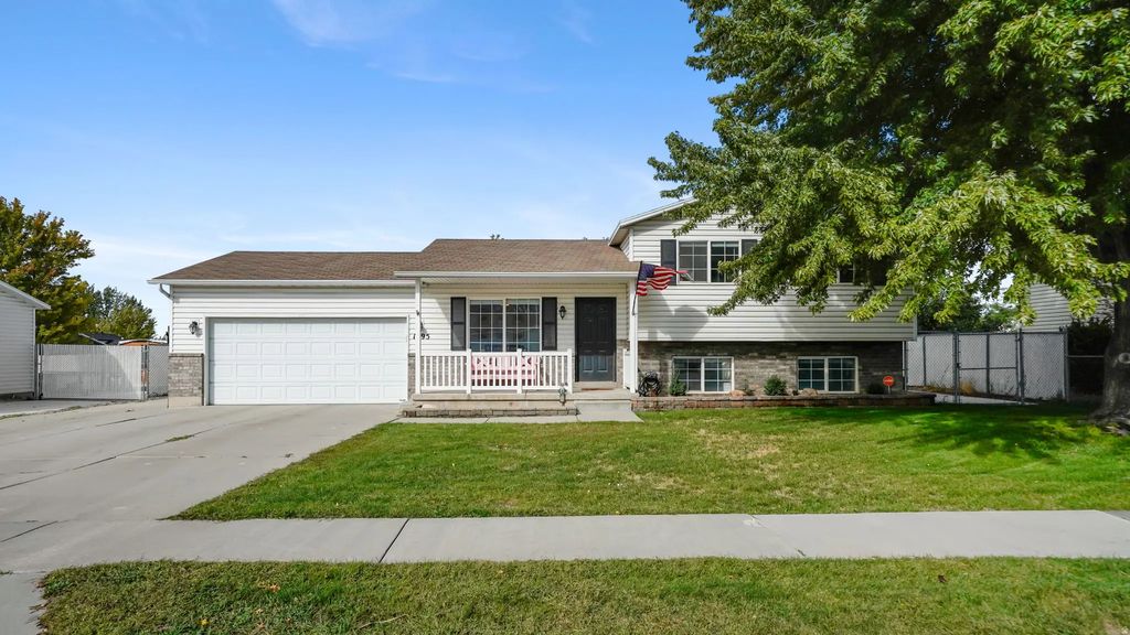 1695 N 1900 W, Lehi
