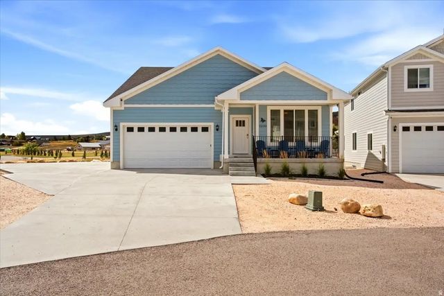 2233 S Beachcomber Ln, Garden City