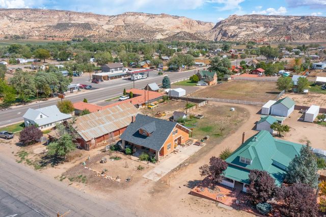 35 S Center St, Escalante