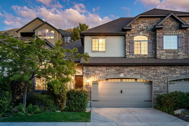 318 E Nechatel Dr, Draper