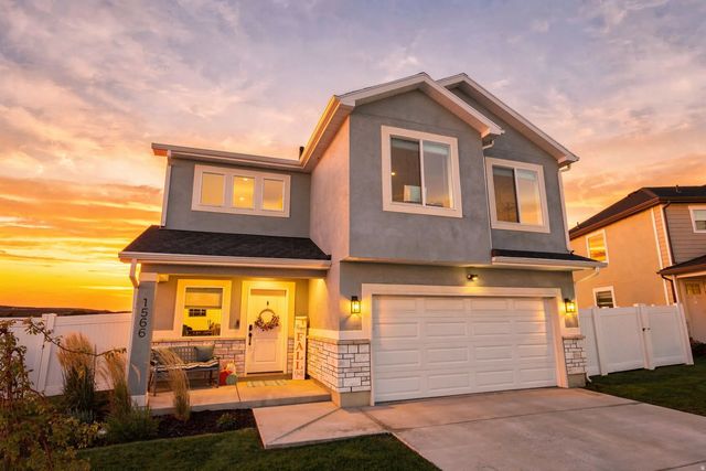 1566 Silver Canoe Loop, Logan