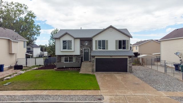 5515 S 4175 W, Roy