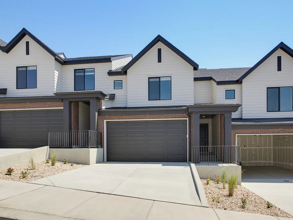 887 E Edinburgh Ave 1223, Lehi
