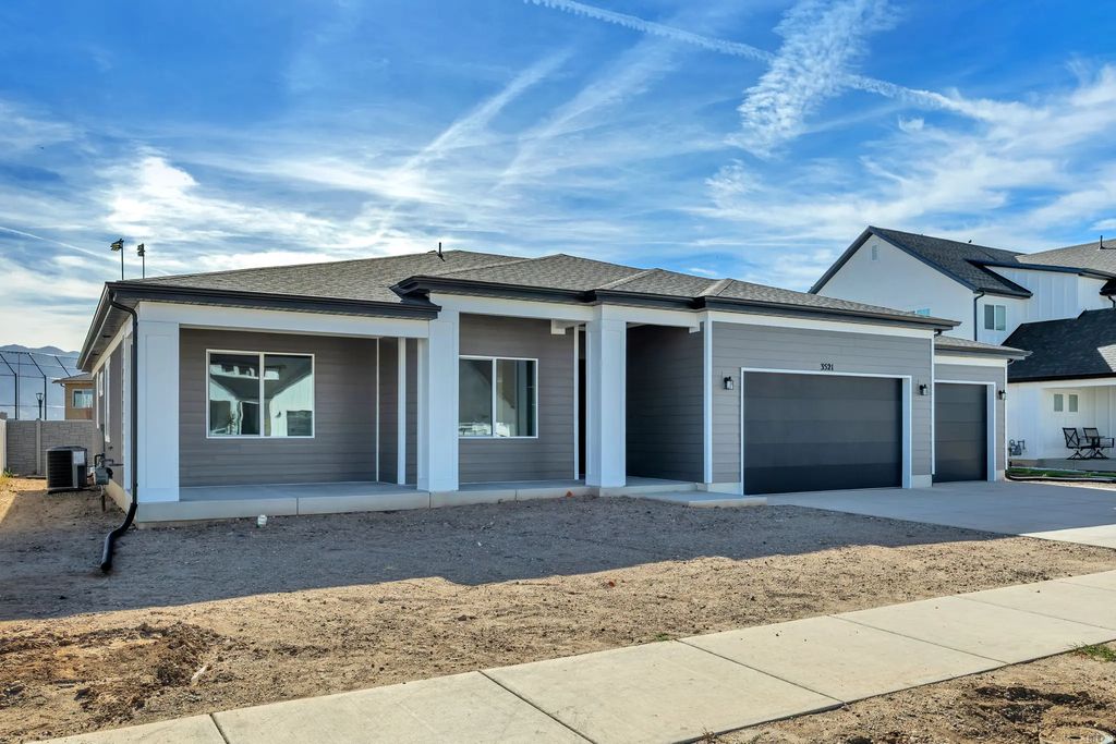 3521 S 2410 W 317, Syracuse