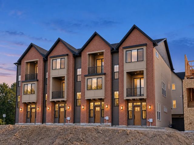853 E Maplehurst Dr S 118, Murray