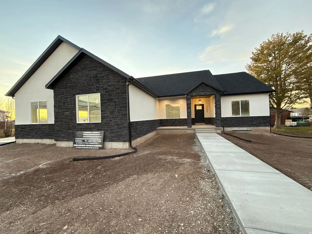 1376 N 275 St E 36, Nephi