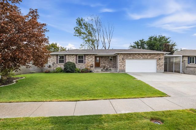 9477 S Kirkside Dr W, South Jordan