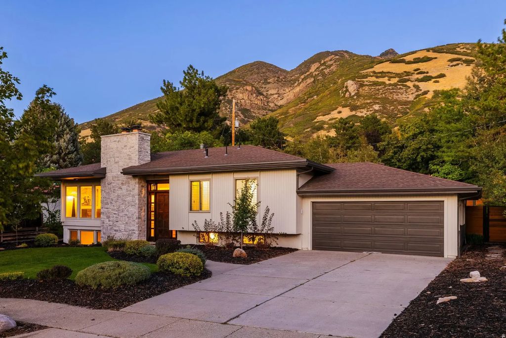 8505 S Kings Cove Dr E, Salt Lake City