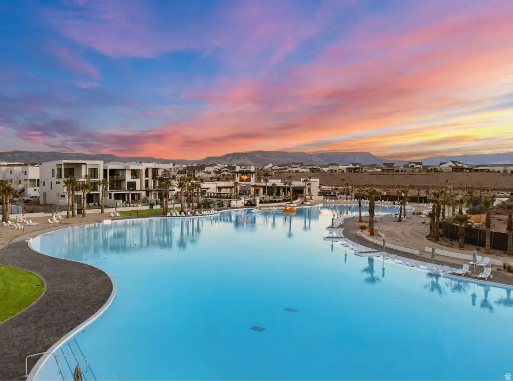5599 Carnelian Pkwy 107, St. George