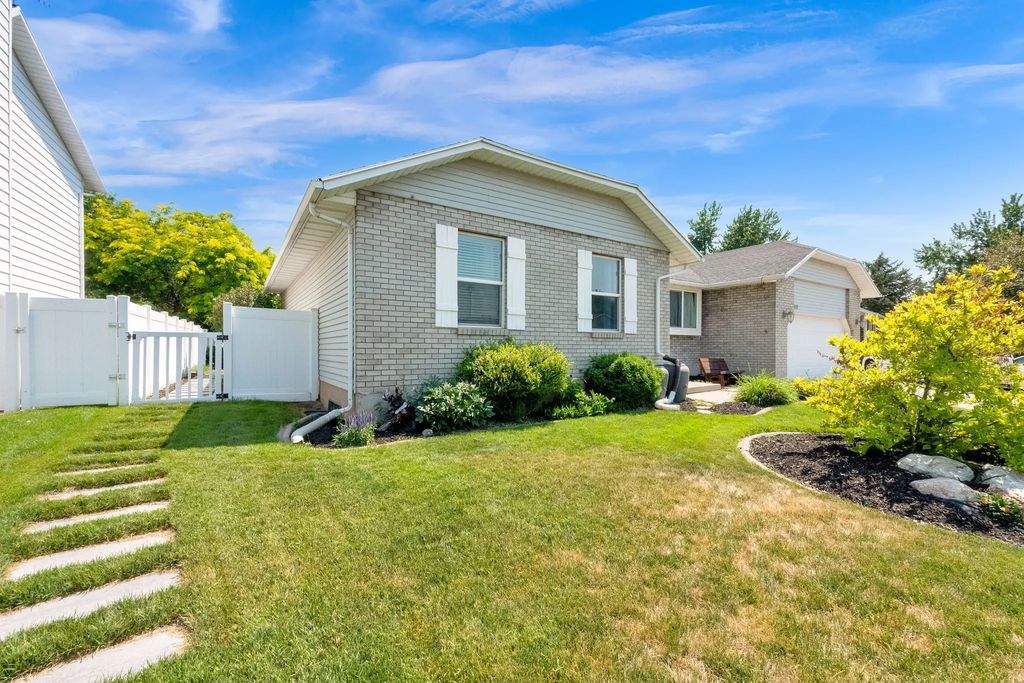 533 W Valley Dr N, Centerville