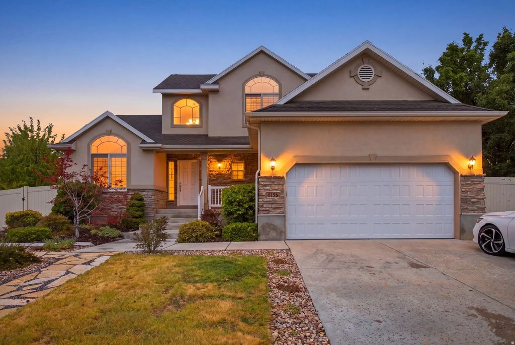 8156 S Bear Lake Ct, West Jordan