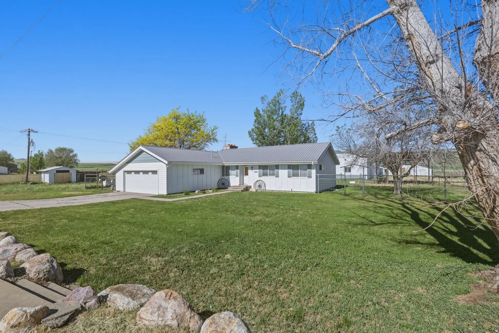12073 N 4800 W, Cornish