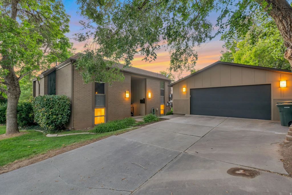 1833 S Foothill Dr E, Salt Lake City