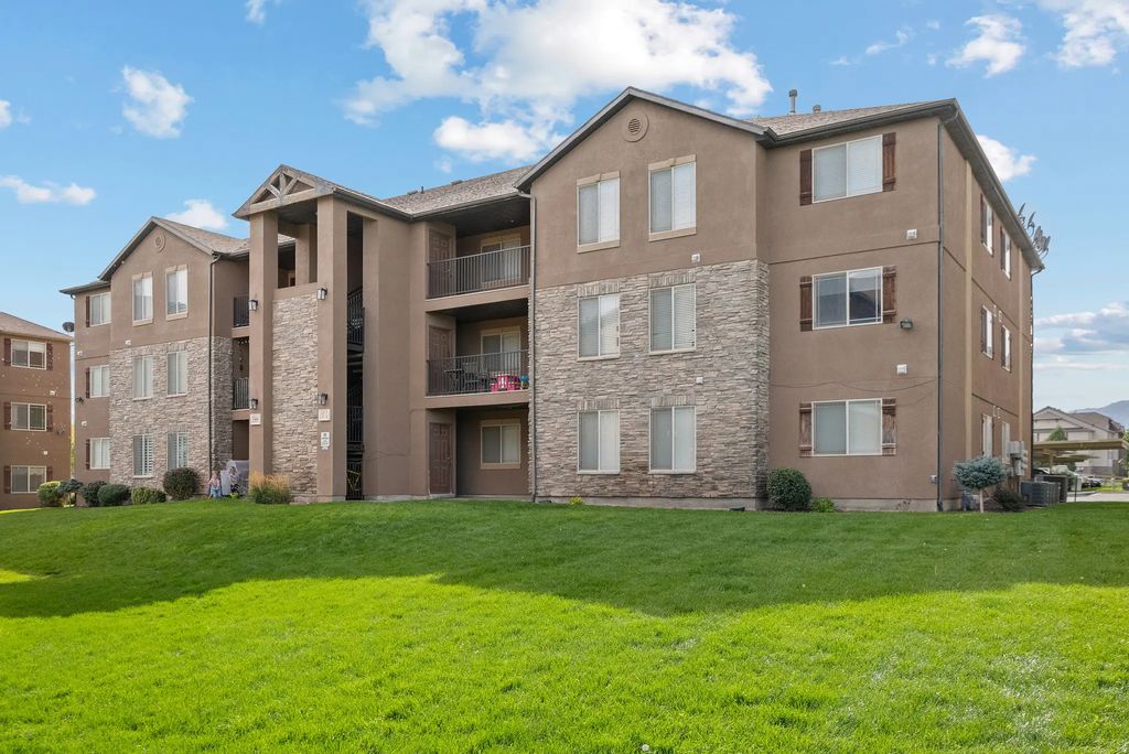3569 E Rock Rd S G12, Eagle Mountain
