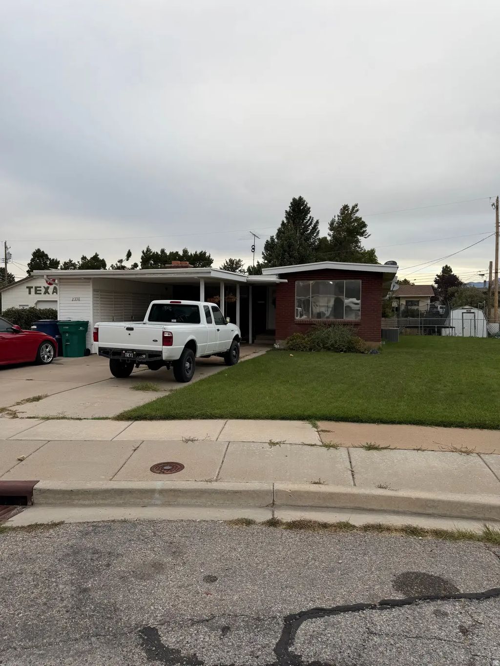 2338 W 4925 S, Roy