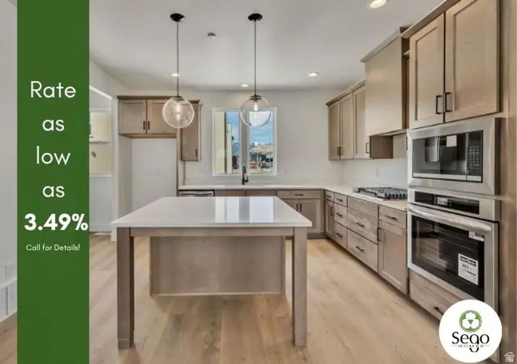 10984 S Lake Run Rd W 156, South Jordan