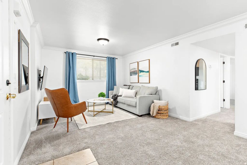 5750 S 900 E 4, Murray