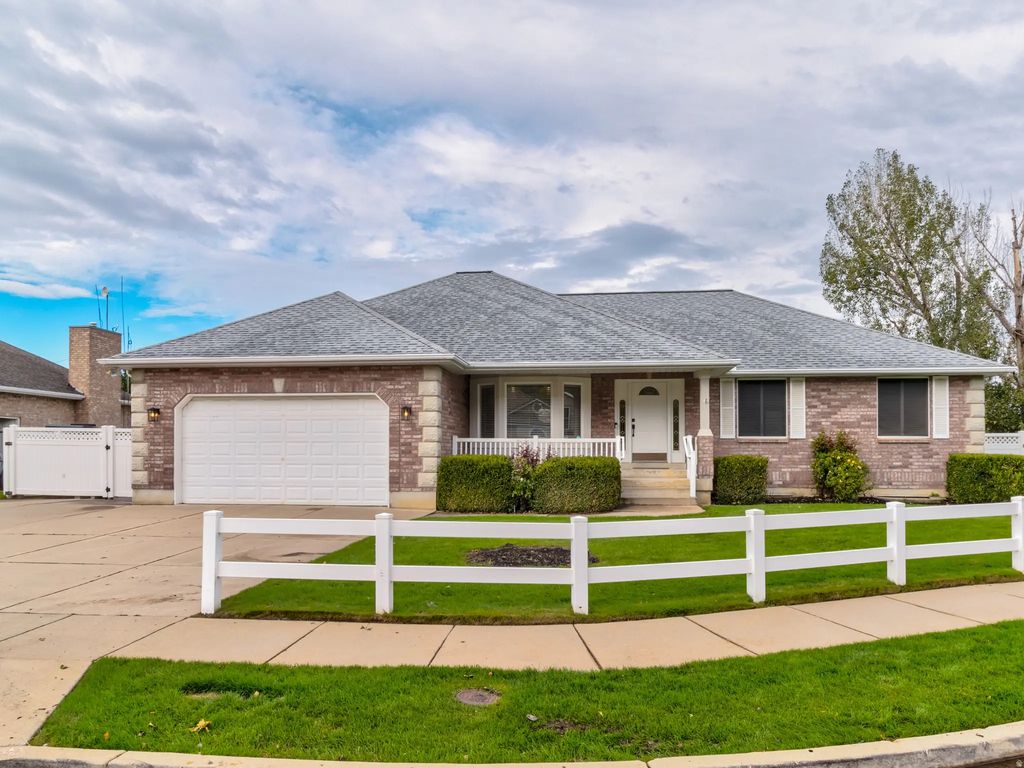 1361 N 2550 E, Layton