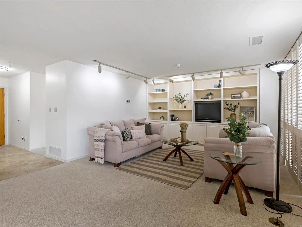 560 E South Temple 508, Salt Lake City
