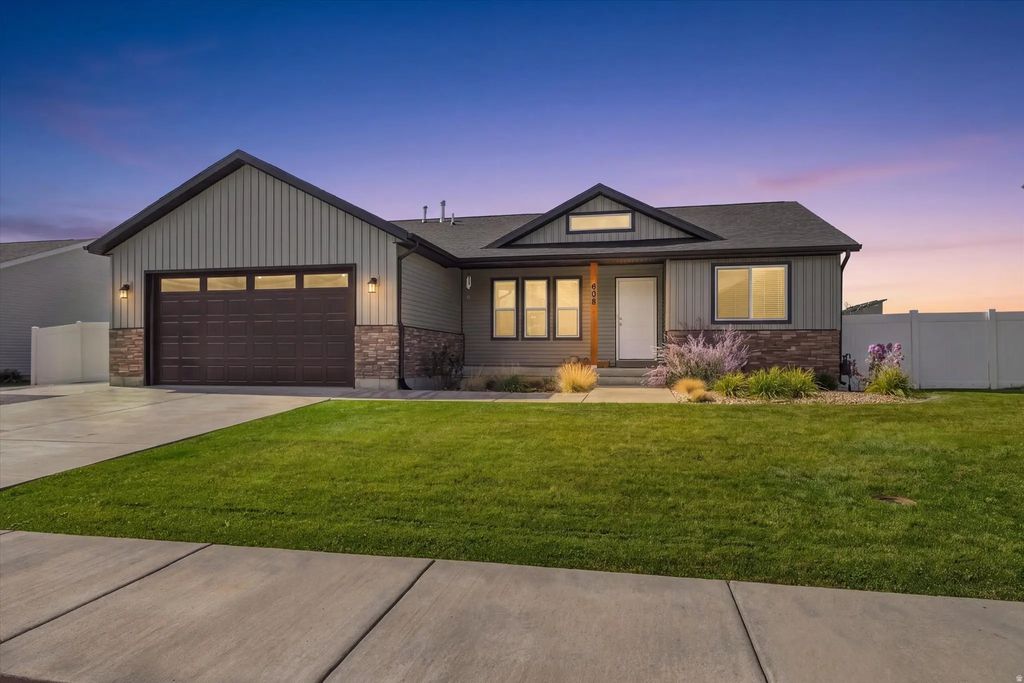 608 S 1380 E, Hyrum