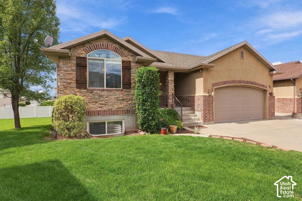 46 E Whitaker Cir, Kaysville