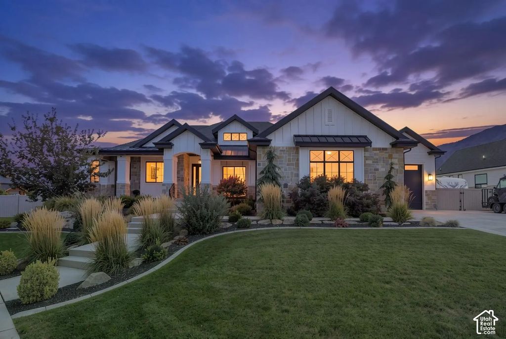 935 S Salem Fields Circle, Salem