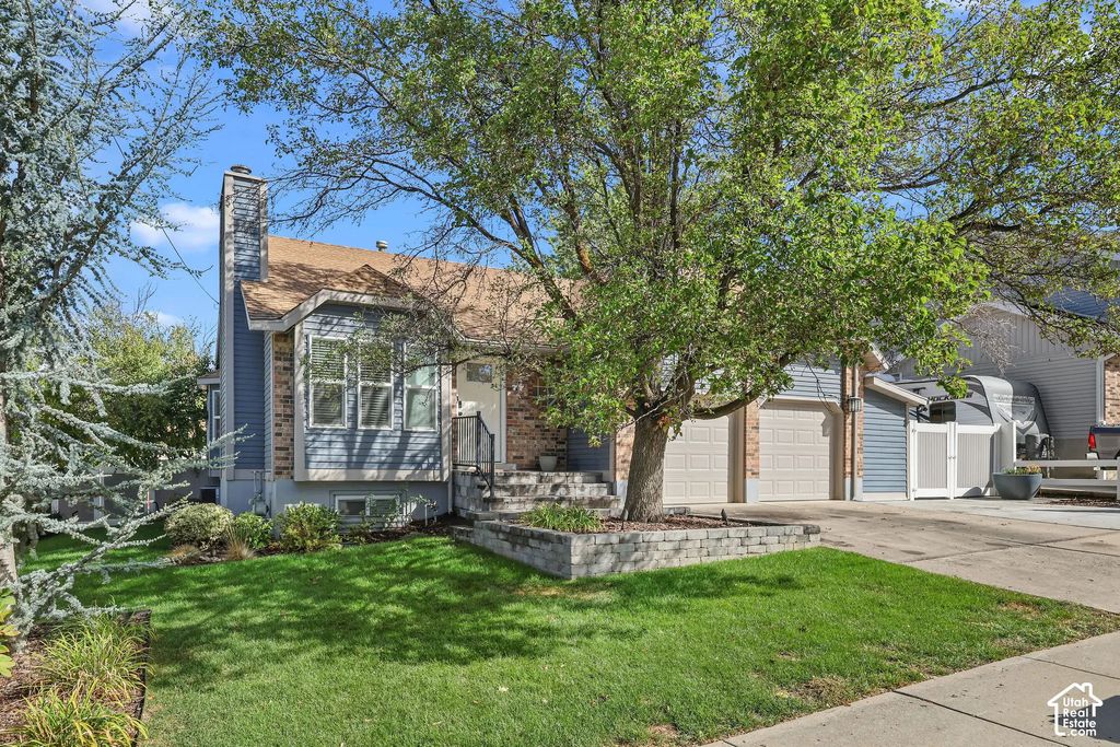 77 E Glovers Ln, Farmington