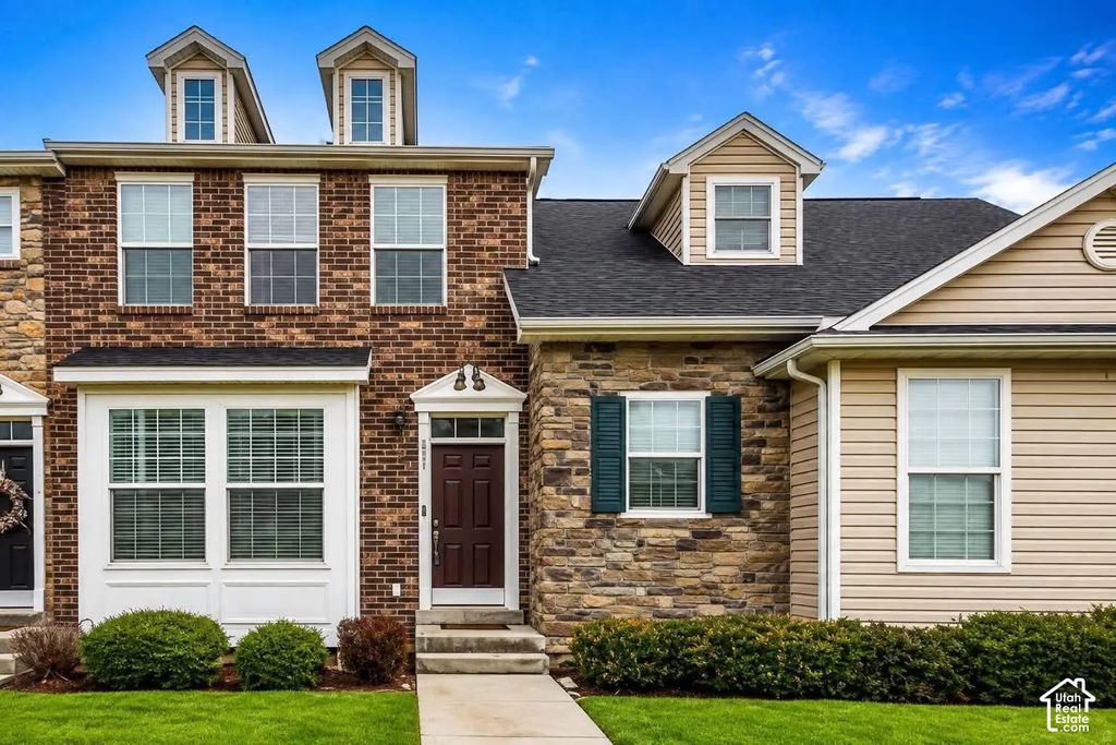 677 N 220 E, Salem