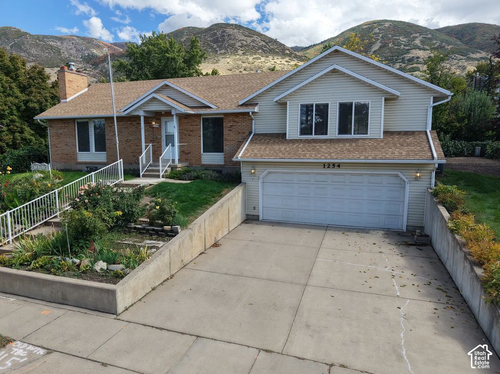 1254 N Main St, Centerville