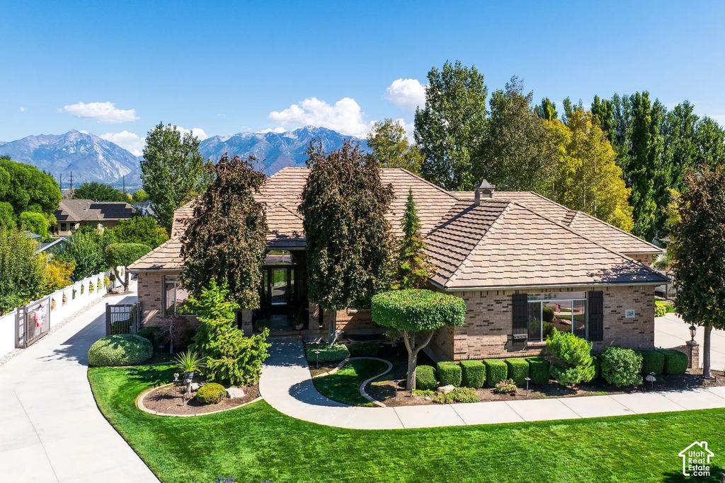11469 S Tara Woods Ln, South Jordan