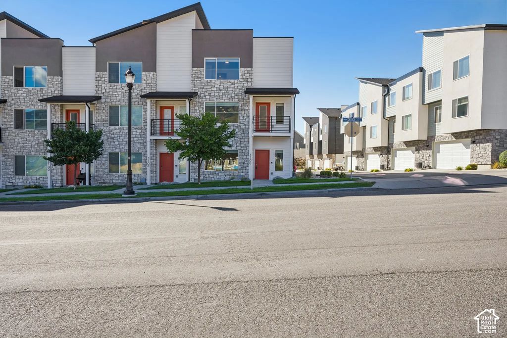 3108 N Bend Ln, Layton