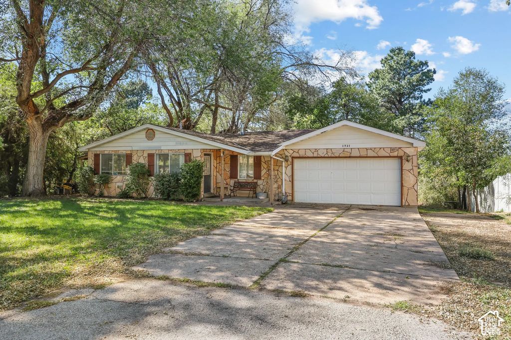 1731 Valley View Dr, Layton