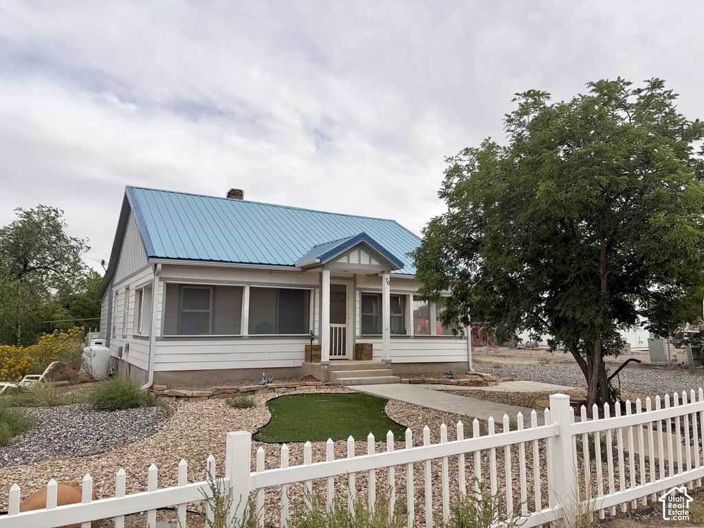 70 N 100 W, Hanksville