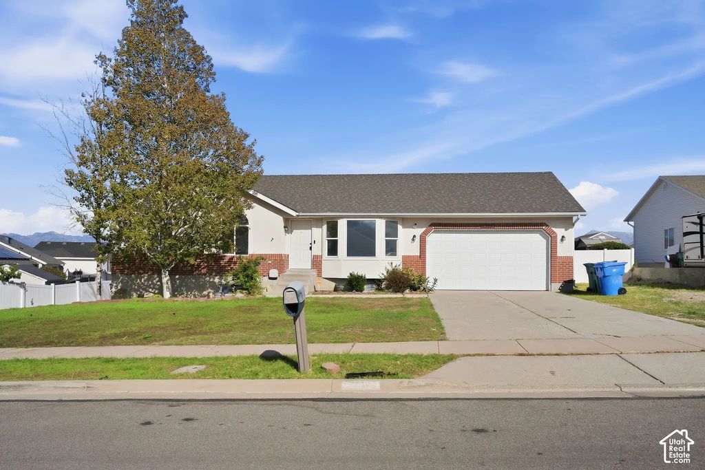 14077 S Grand View Peak Cir, Riverton