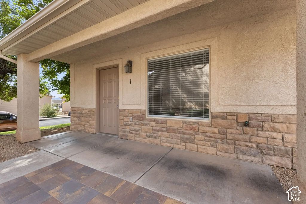 1167 E 400 S 1, St. George